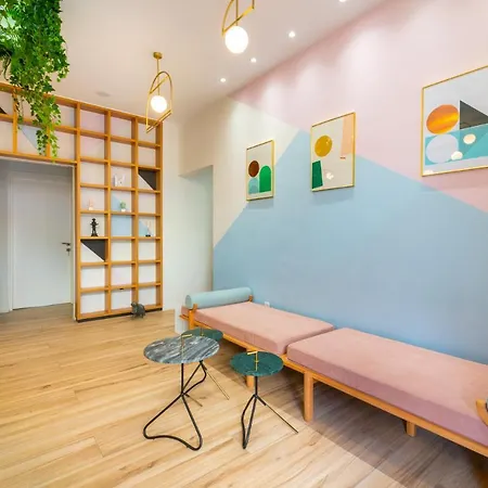 מלון דירות Allure Boutique 4*